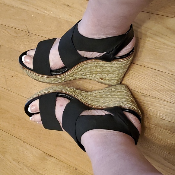 Arturo Chiang Wedge Sandles - Picture 2 of 7